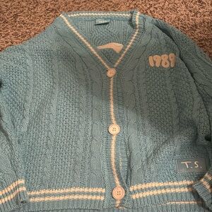 Taylor swift 1989 official cardigan.   Never been worn. Xl/2xl.  #taylorswift
